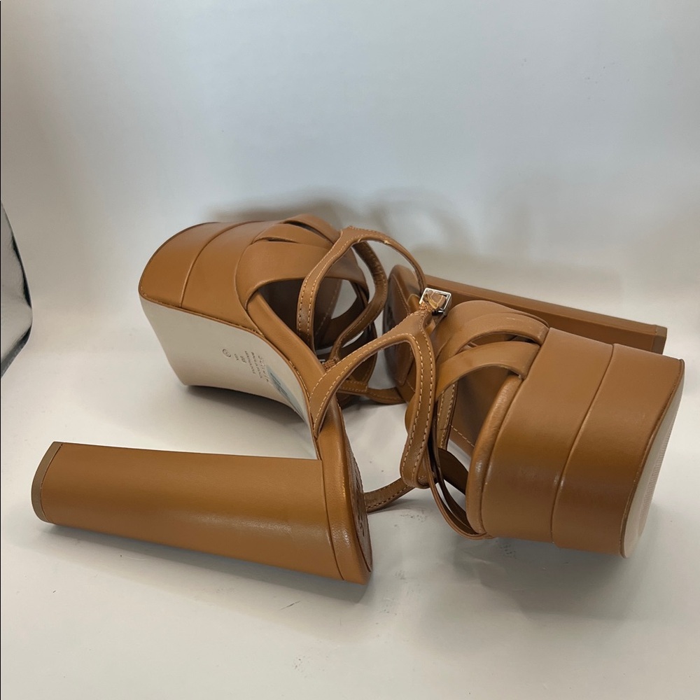 Schutz Elegant Tan Platform Sandals size 9 NWOB - Picture 4 of 6